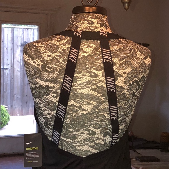 🌺🛍LAST ONE NWT NIKE ELASTIC STRAP TANK🌺🛍 - Picture 2 of 3